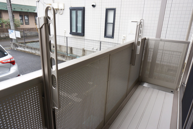 バルコニー　バルコニーにはお洗濯物干せます☆