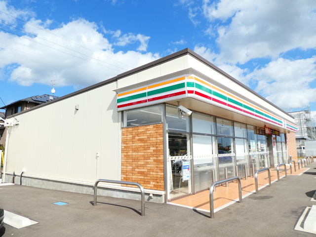 コンビニ　セブンイレブン大和吉田高田西店（コンビニ）まで450m
