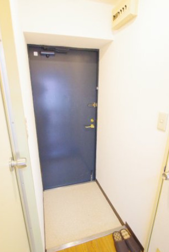 地下鉄谷町線 中崎町駅 徒歩6分 10階建 築39年の玄関写真