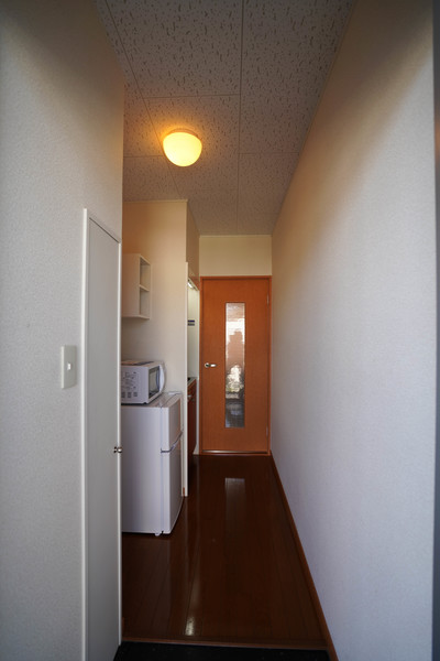 玄関　同じ建物の別のお部屋