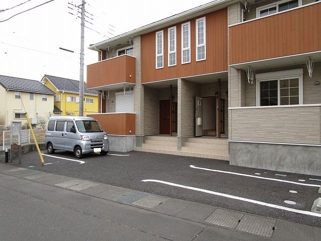 駐車場　駐車場に車を止められます