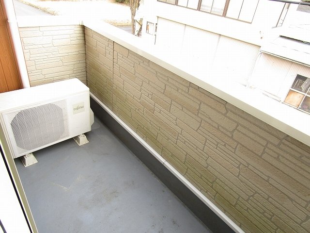 バルコニー　外からの目が気にならないバルコニーで洗濯物が干せます