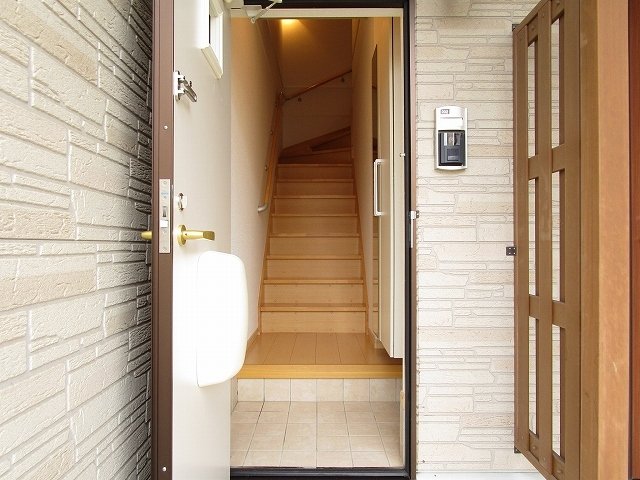 玄関　落ち着いた玄関です