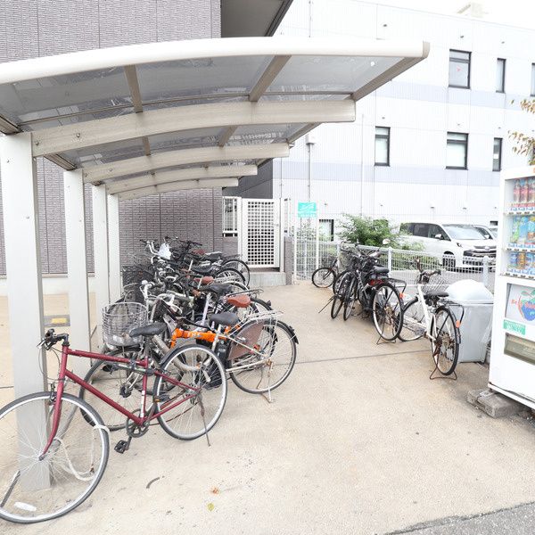 駐車場　駐輪場