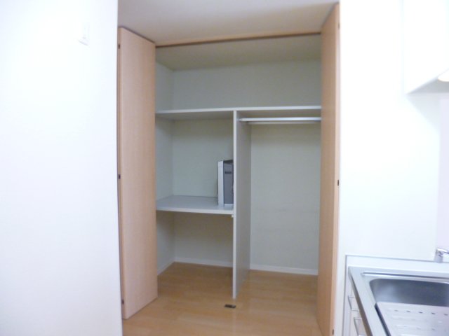 収納　同物件別号室