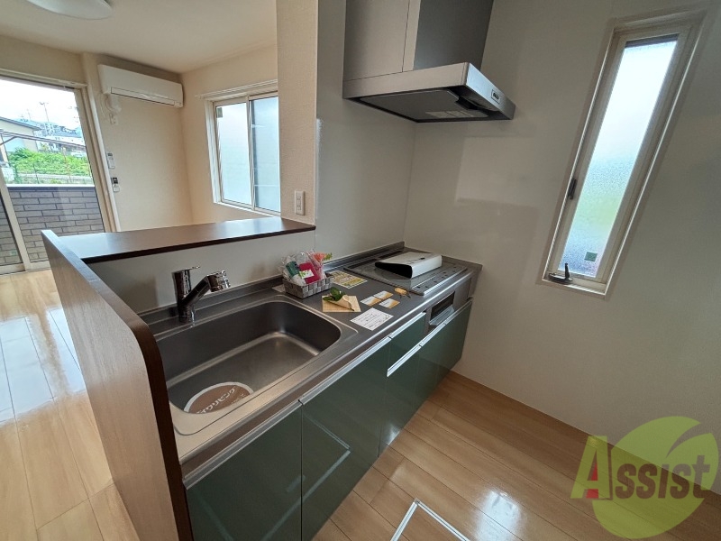 キッチン　キッチンはＩＨなのでお手入れがしやすそうですね。