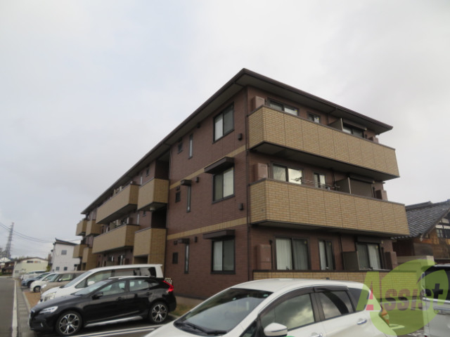 建物外観　仙台市太白区富沢字寺城（グランコート）