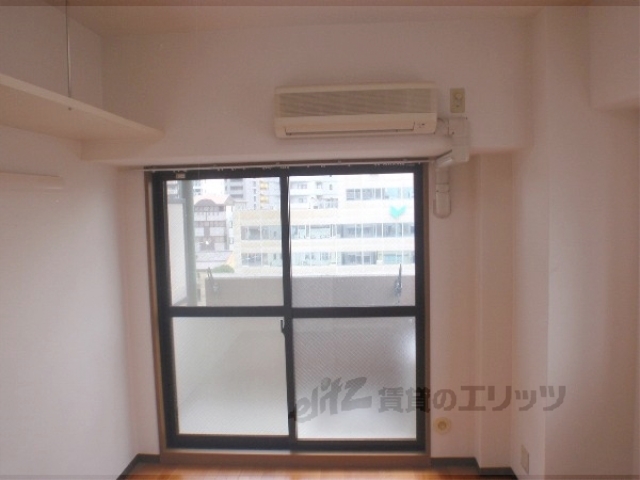 居室・リビング　洋室