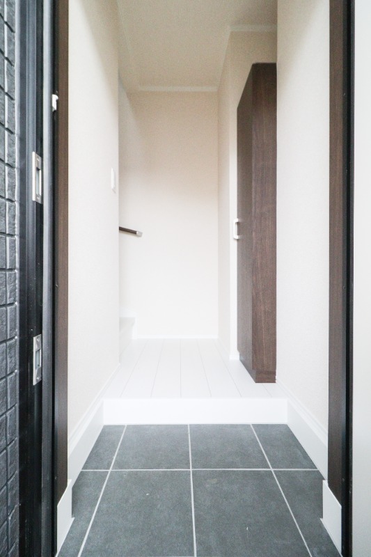 玄関　図面と現状に相違がある場合には現状を優先