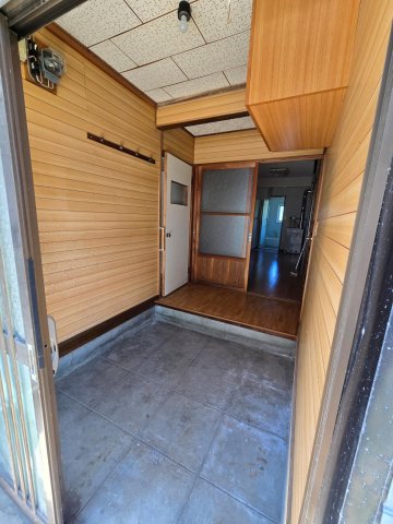 玄関　広々玄関