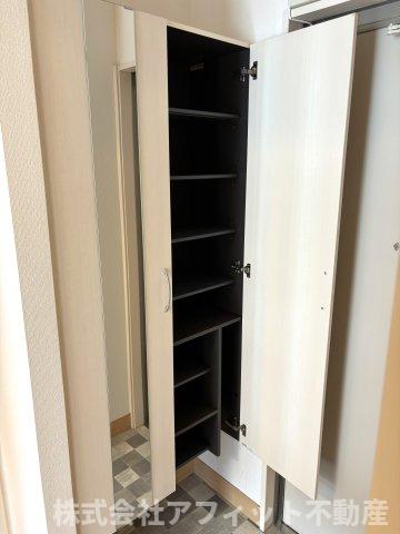 玄関　シューズボックス