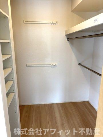 収納　ウォークインクローゼット