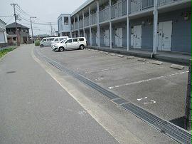 駐車場　駐車場完備
