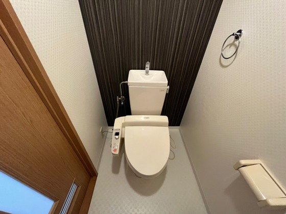 トイレ　※別部屋の写真です