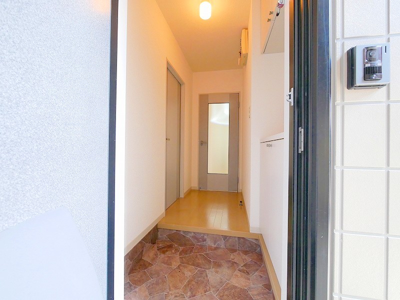 玄関　※別号室参考写真