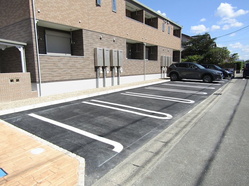 駐車場　駐車場