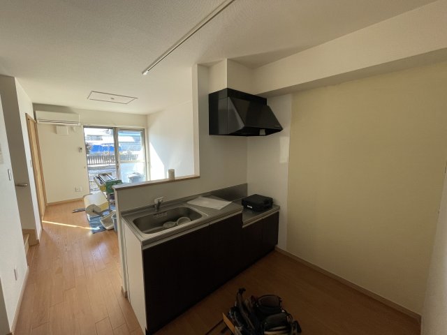 キッチン　※同型タイプ別棟の写真です。