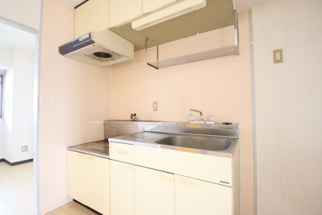 キッチン　別部屋の写真です。※現状優先