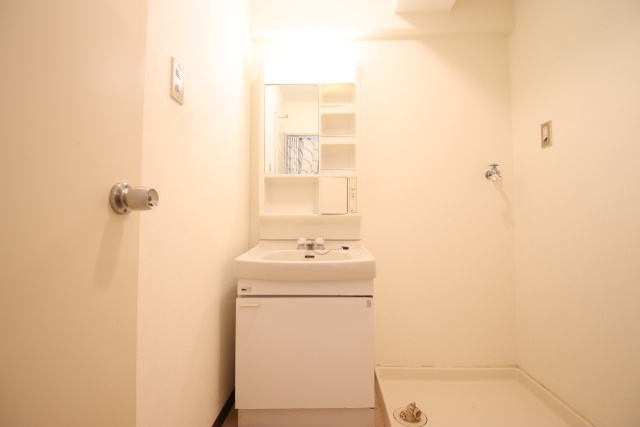 洗面設備　別部屋の写真です。※現状優先
