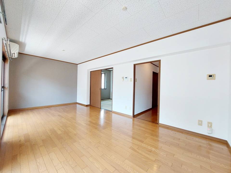 居室・リビング　リビング