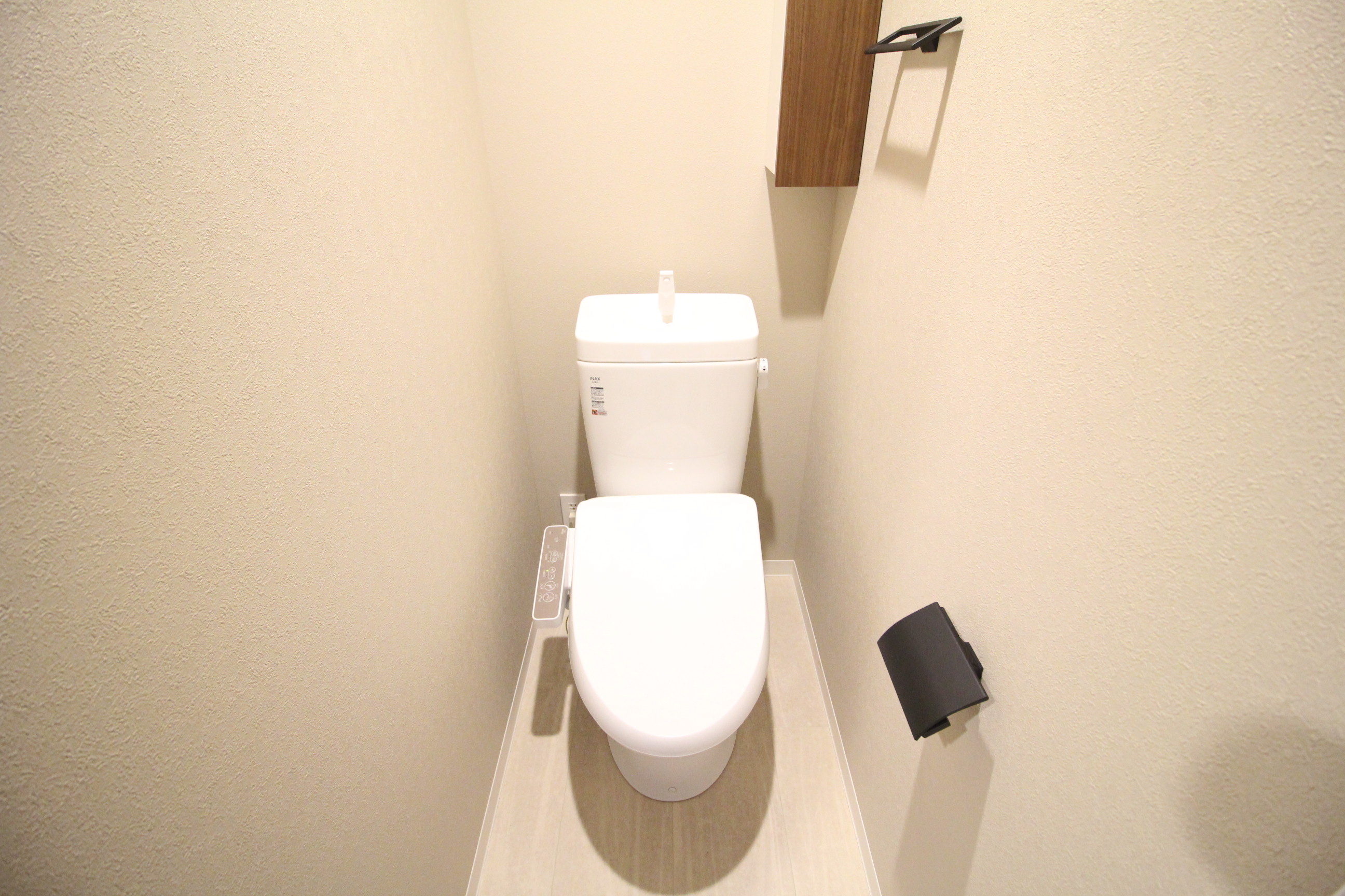 トイレ　温水洗浄便座で快適にお使いいただけます！