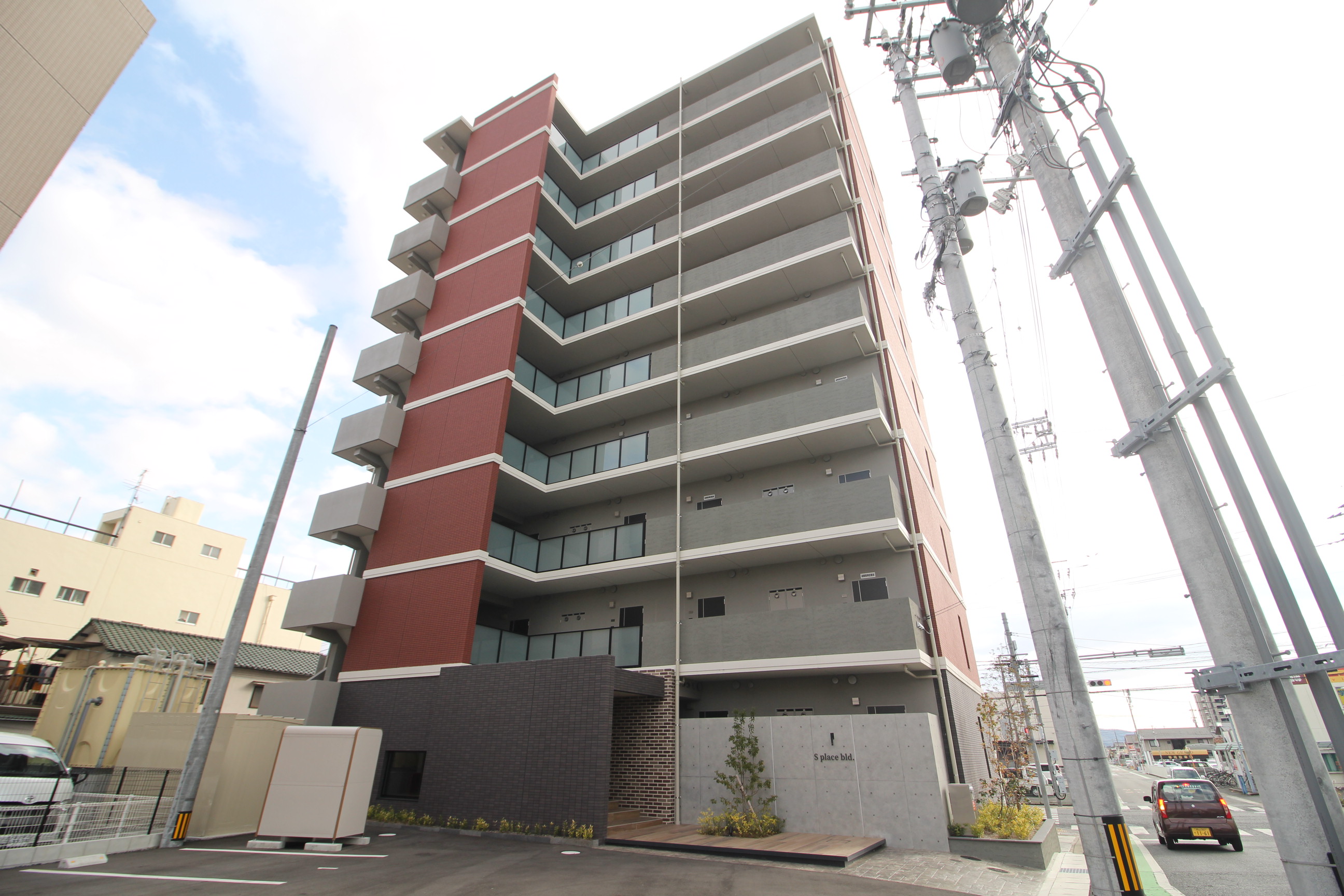 建物外観　総社駅近の1K♪