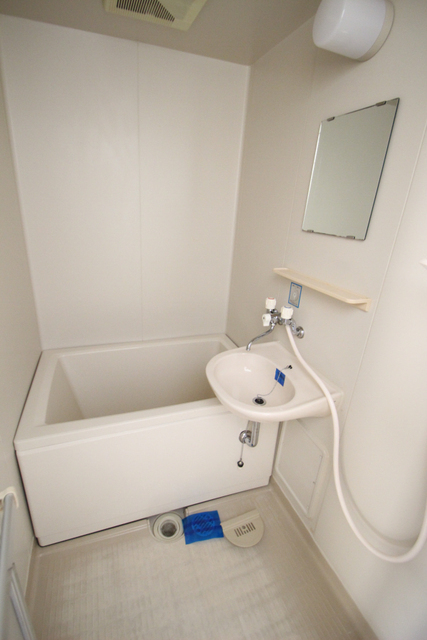 バス・シャワールーム　別室の参考写真です。※現況優先