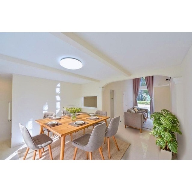 居室・リビング　家具家電はＡＩイメージになります。吹き抜