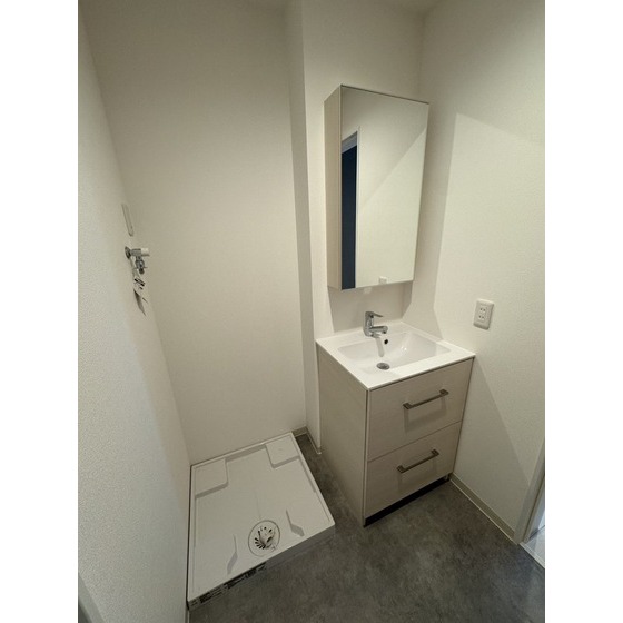 洗面設備　※同タイプ別部屋の写真。現況優先※