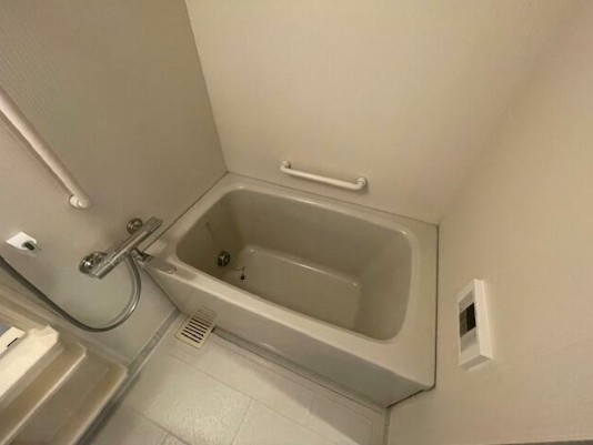 バス・シャワールーム　バスルーム