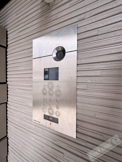 エントランス　オートロック付きで部外者シャットアウト♪