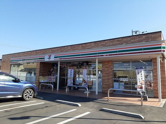 コンビニ　セブンイレブン平松バイパス店（コンビニ）まで850m