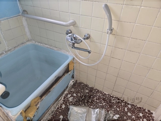 バス・シャワールーム　バス