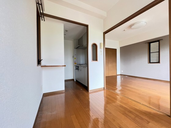 居室・リビング　※別部屋の写真です