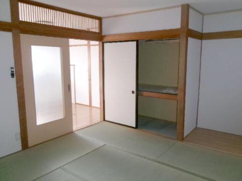 居室・リビング　室内