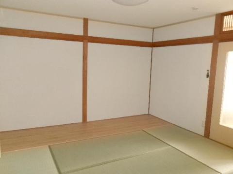 居室・リビング　室内