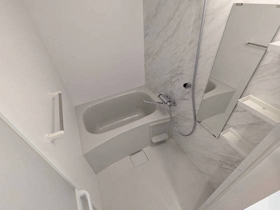 バス・シャワールーム　※別号室の写真です。