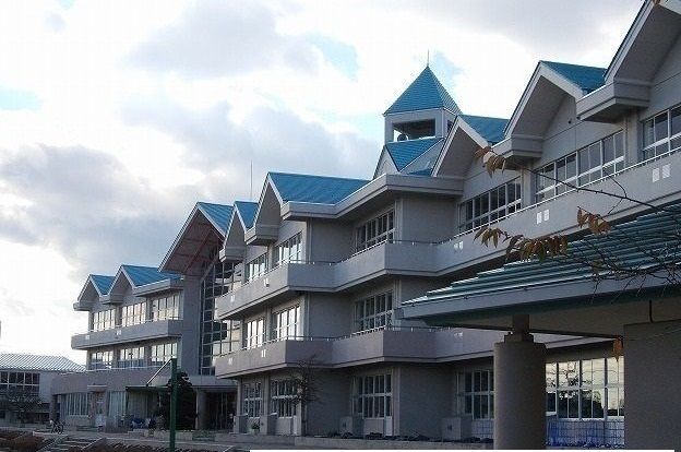 小学校　三島小学校（小学校）まで850m