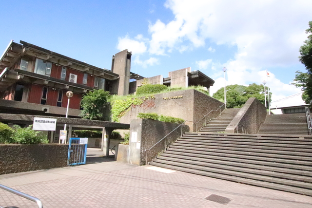 図書館　千葉県立中央図書館（図書館）まで800m