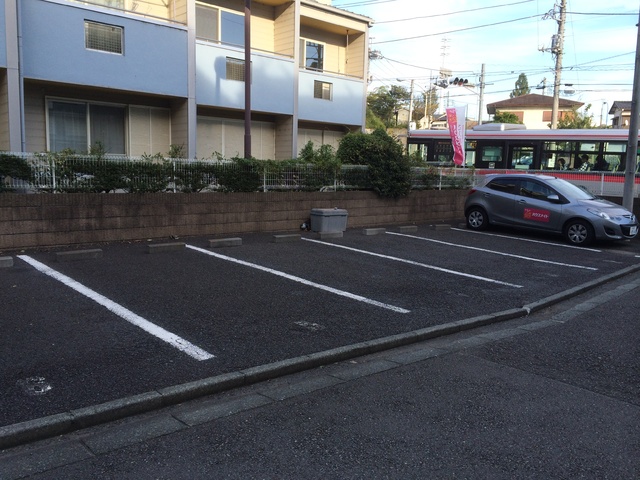 駐車場　有料・要空確認