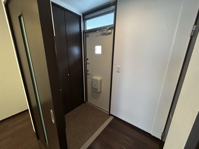 玄関　シンプルで使いやすい玄関です