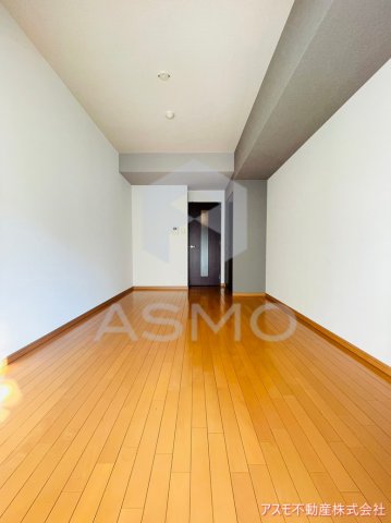 居室・リビング　同マンション別部屋参考写真