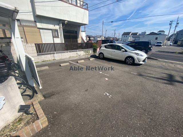 駐車場　駐車場