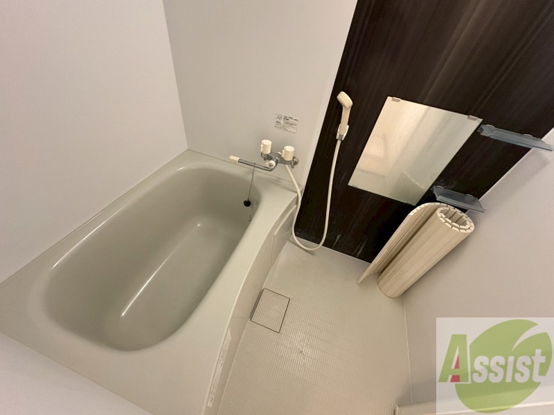 バス・シャワールーム　お風呂になります。一日の疲れを癒してくださいね。