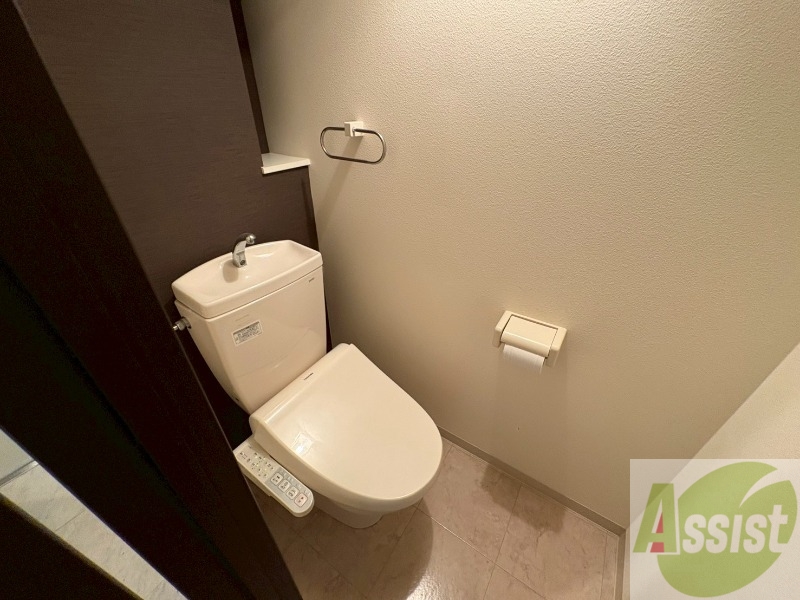 トイレ　トイレです。ウォシュレット付を探している方、おすすめです。
