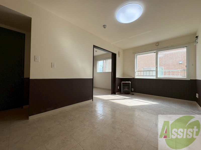 居室・リビング　広くてキレイなお部屋が広がっていて、充実した生活が送れそう。