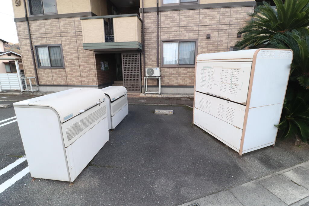 その他共有部分　駐輪場、専用ゴミステーション