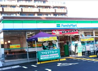 コンビニ　ファミリーマート 生江三丁目店（コンビニ）まで684m