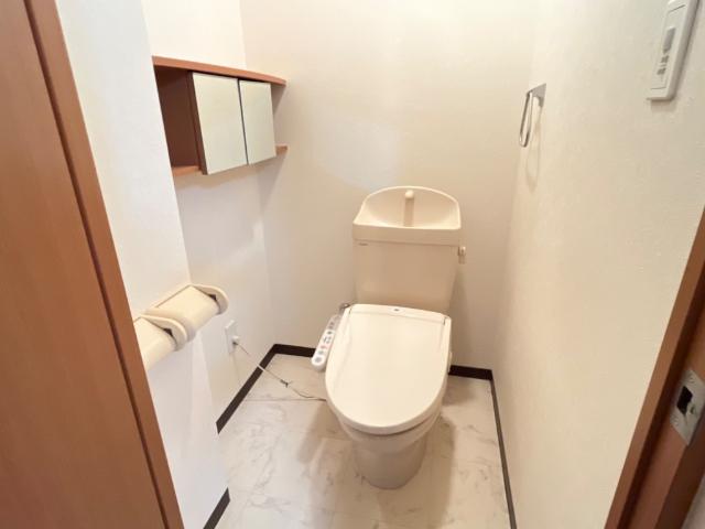 トイレ　シャワー付トイレ