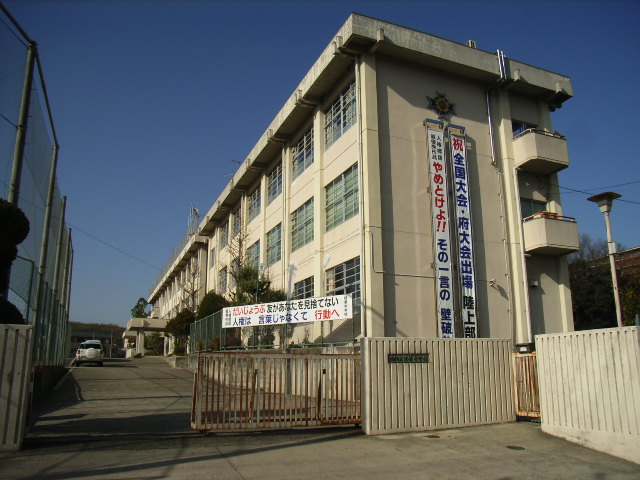 中学校　精華中学校（中学校）まで340m